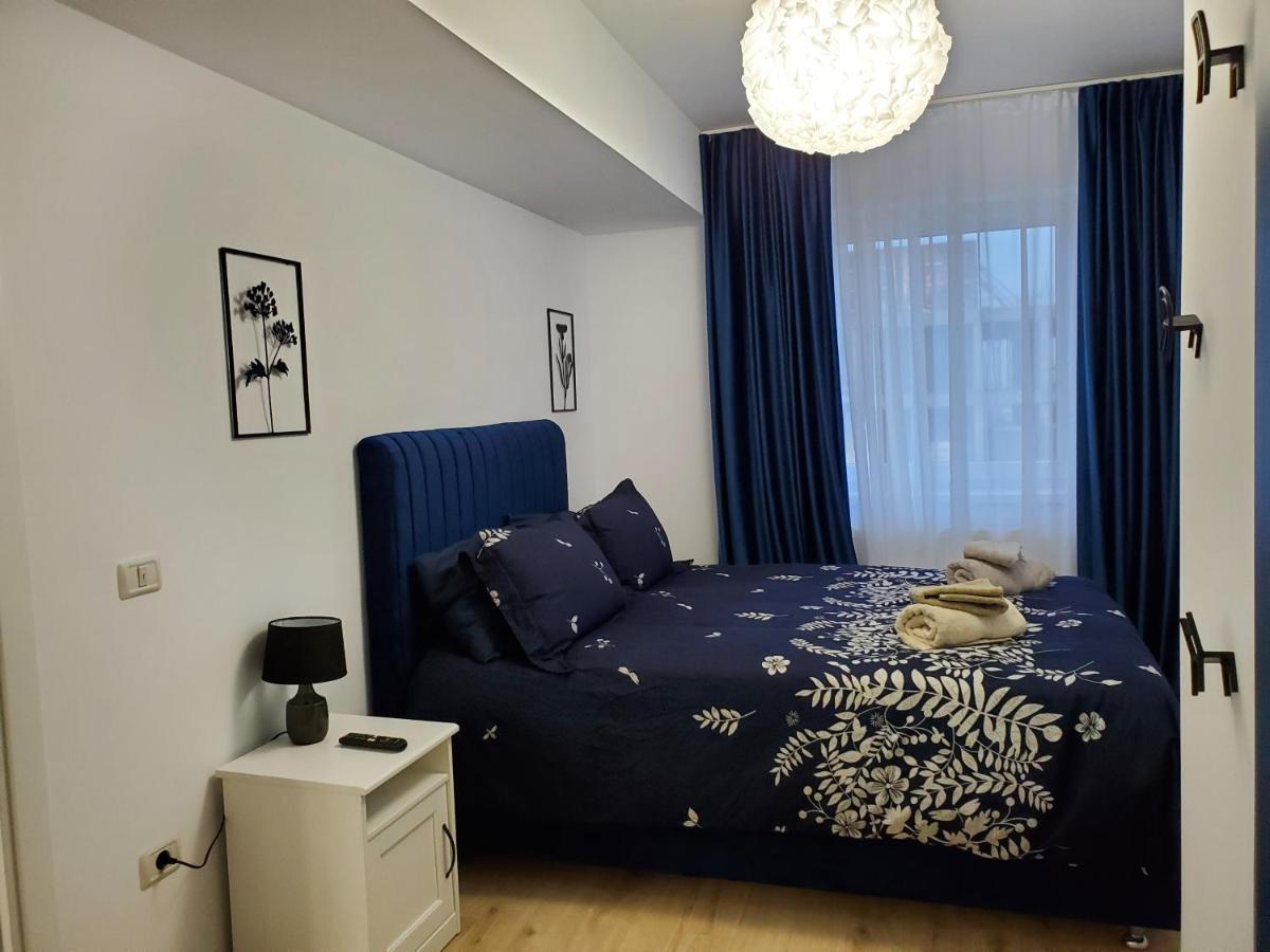Apartament Penthouse cu Jacuzzi langa mall Coresi Brașov Exterior foto